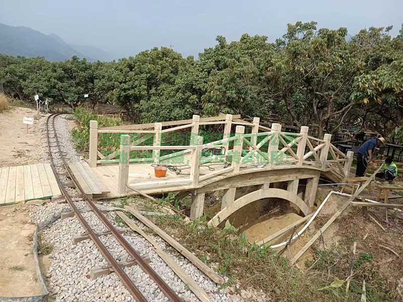 莞耕山小寨木橋